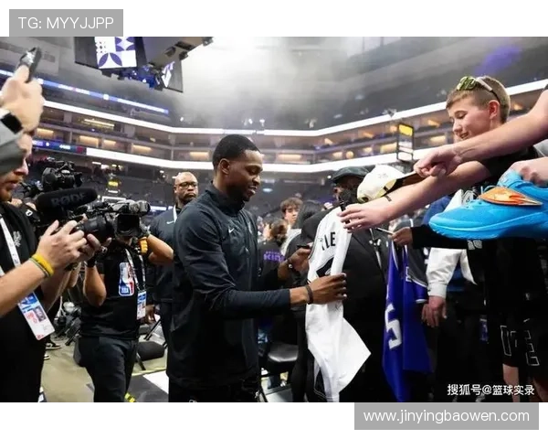 马刺阵容大幅缩水福克斯索汉缺席对阵鹈鹕比赛至少四人缺阵